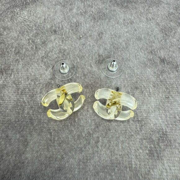 Chanel Transparent 2002 Interlocking CC Logo Earrings - Picture 7 of 10